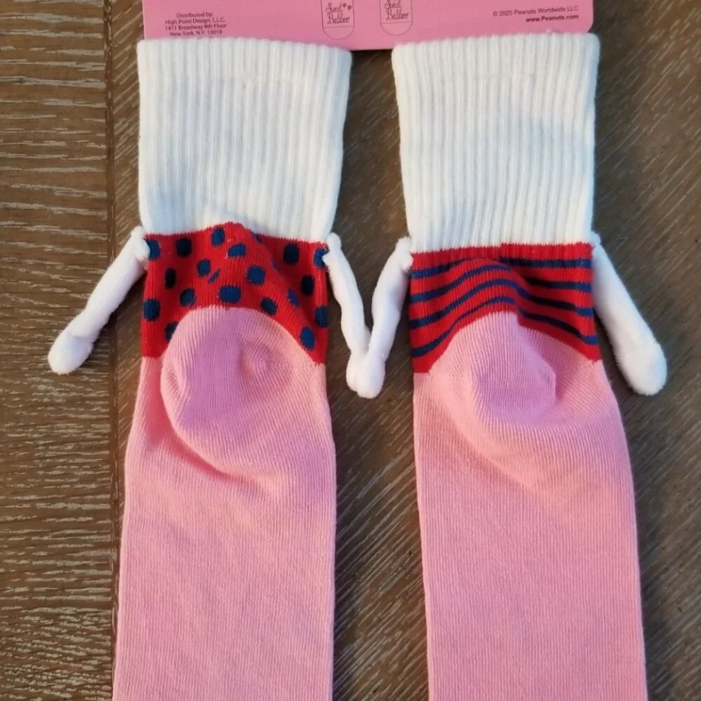 Peanuts Valentine's Day Magnetic Crew Socks